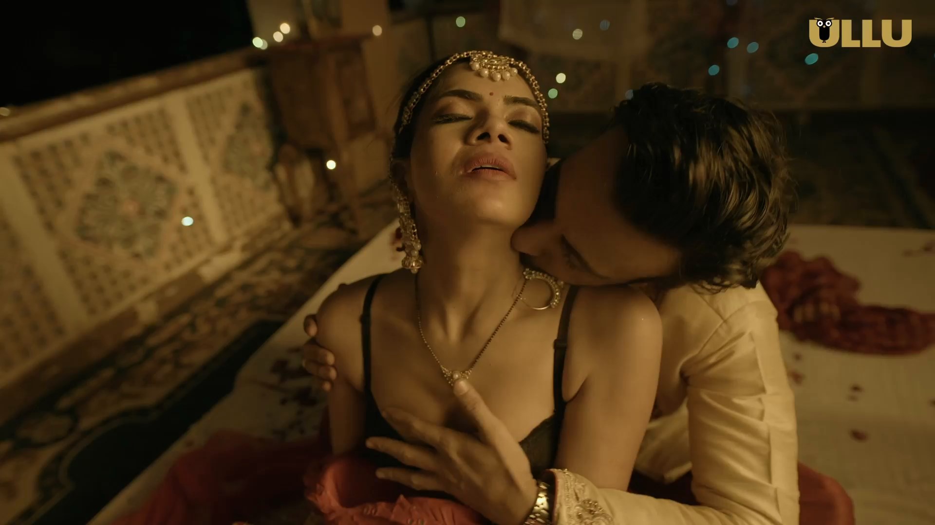 Red Light 2024 Ullu Hindi Porn Web Series Episode 1