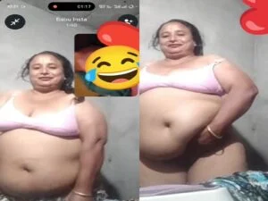 FSI Blog Indian xxx porn videos Muslim Aunty showing big pussy on video call to nephew