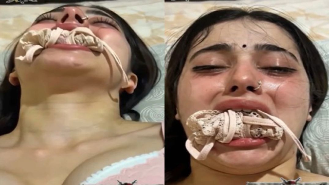 xvideos Muh mai panty daba chut chudwaati muslim bhabhi ka viral mms video