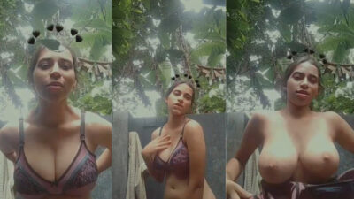 Bangla village bhabhi showing big round boobs & rubbing on video call for her BF