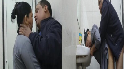 Swiper Lady in Abroad Fucked By Manager in Toilet